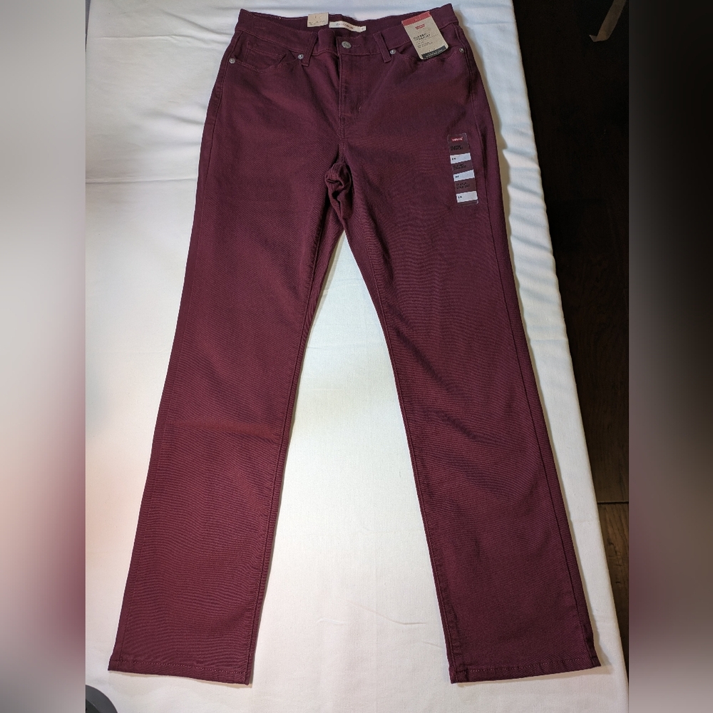 Levi's Women's Maroon Straight Leg Jeans